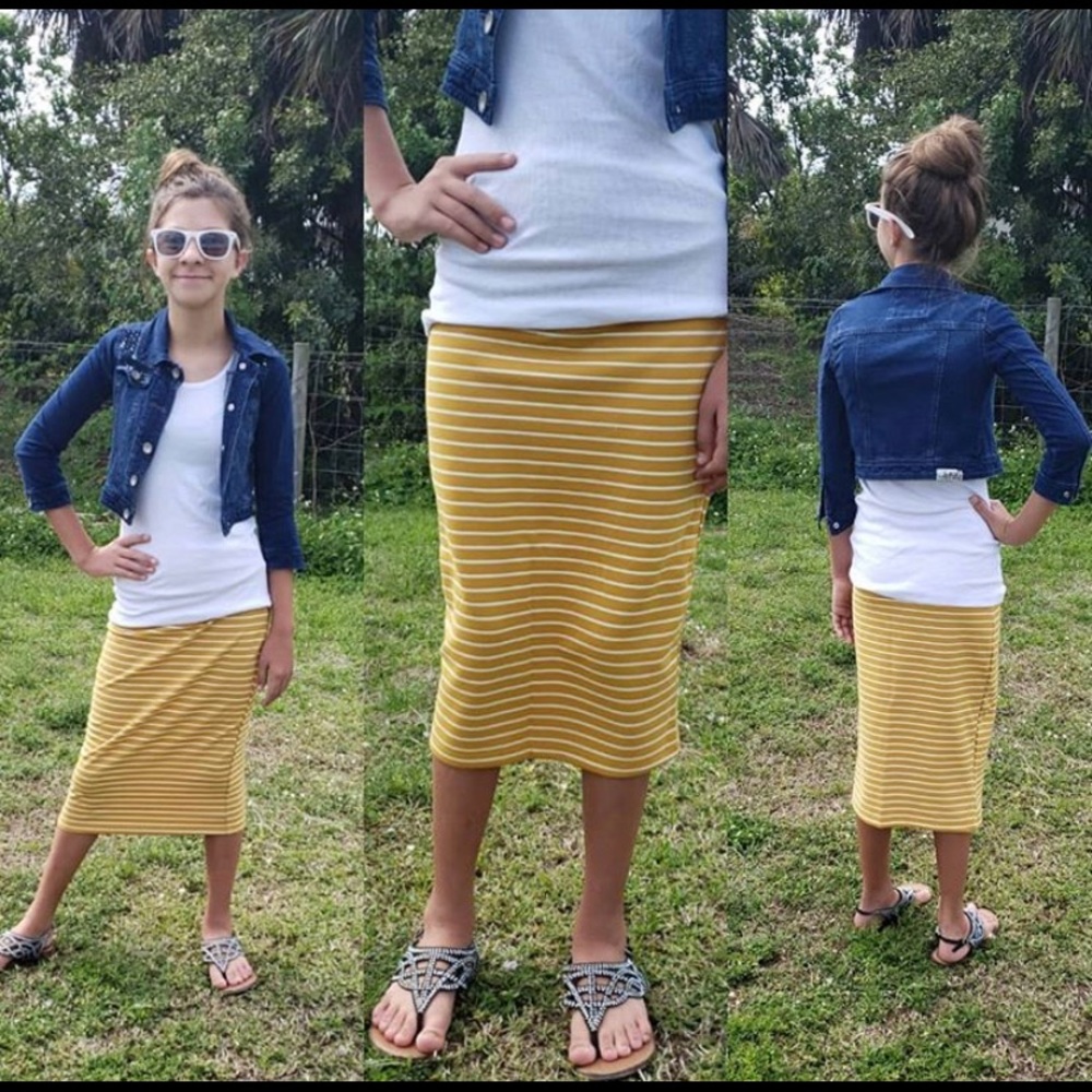 Yellow striped pencil skirt